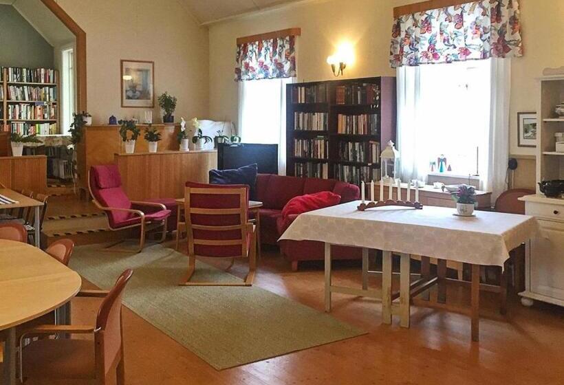 住宿加早餐  Lägenhet Elofstorps Gamla Missionshus