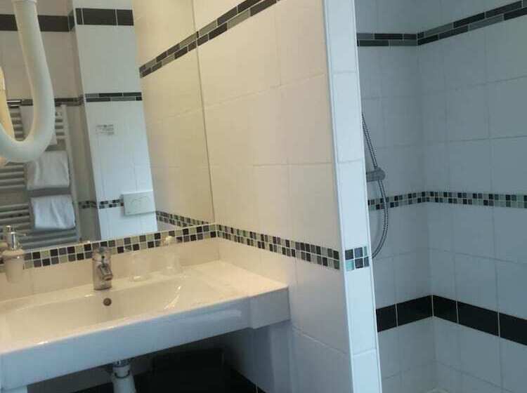 Отель France Hôtel