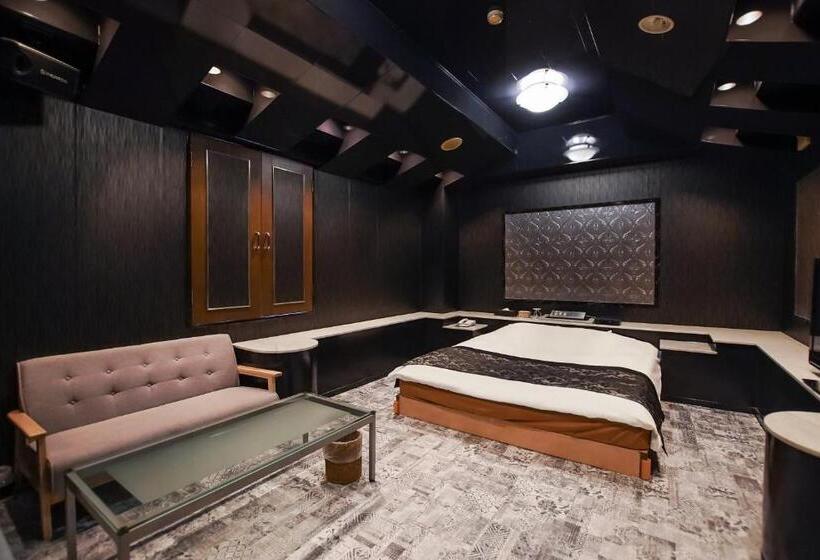 בית מלון כפרי Fun3  Adult Only