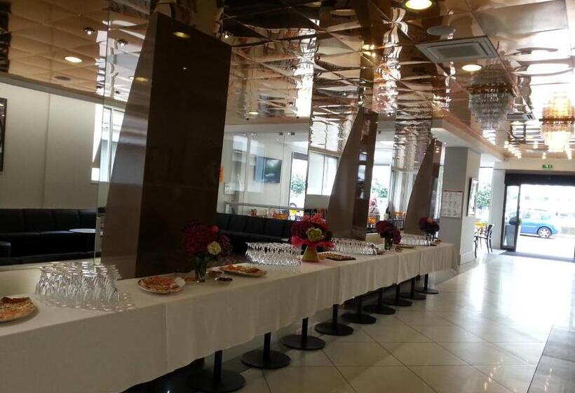 فندق Lys De Marie