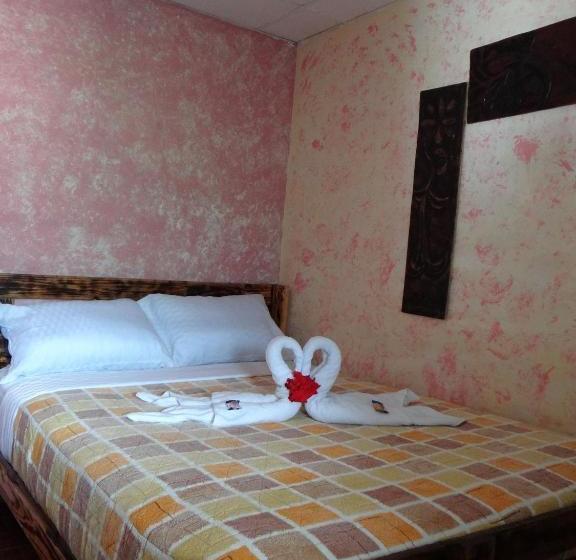 بنسيون Arte Hostal