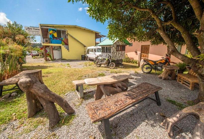 بنسيون Arte Hostal