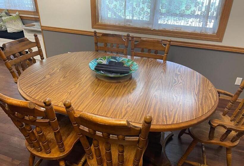 פנסיון Blaeberry Valley Vacation Rentals