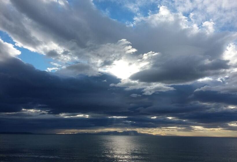 پانسیون Brimslóð Atelier Guesthouse