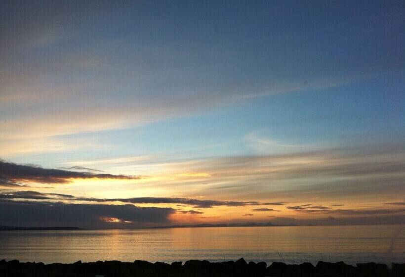 پانسیون Brimslóð Atelier Guesthouse