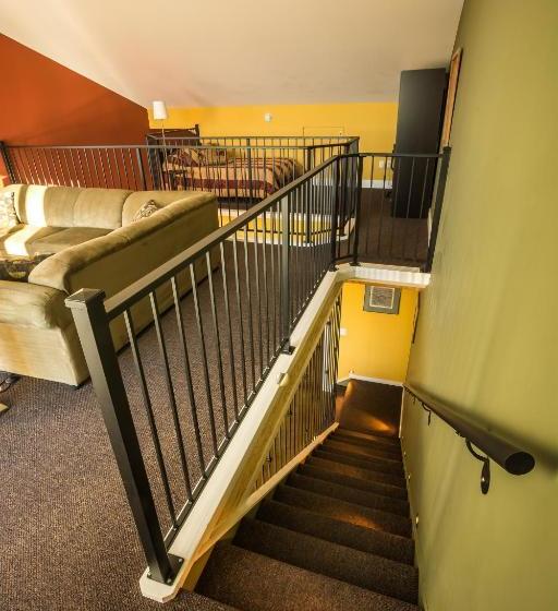 膳宿费 Crooked Tree Guest Suites