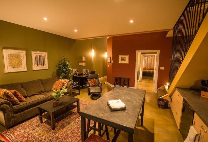 膳宿费 Crooked Tree Guest Suites