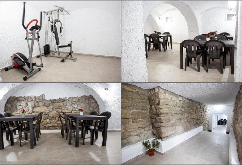 פנסיון Daddy House