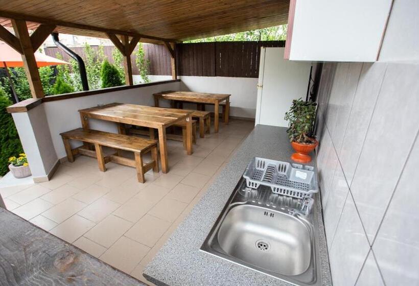 פנסיון Daddy House