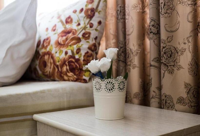 פנסיון Daddy House