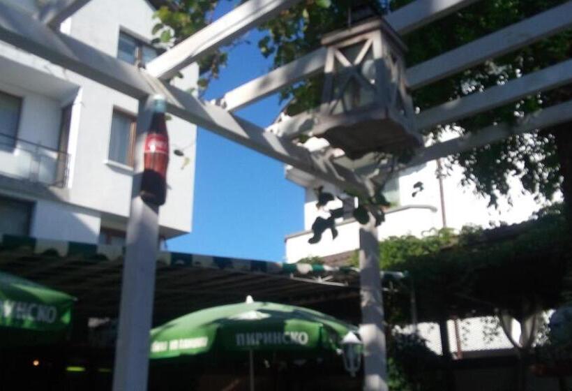 Пансион Guesthouse Oasis