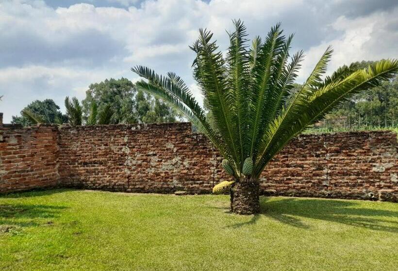 پانسیون Maasai Villa Backpackers Home