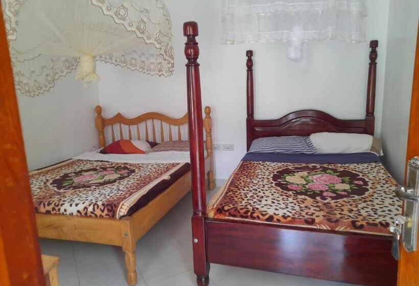 پانسیون Maasai Villa Backpackers Home