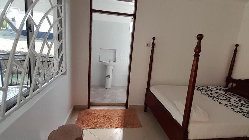 پانسیون Maasai Villa Backpackers Home