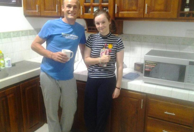 膳宿费 Travel Bird Villa   Foreign Bookings Only