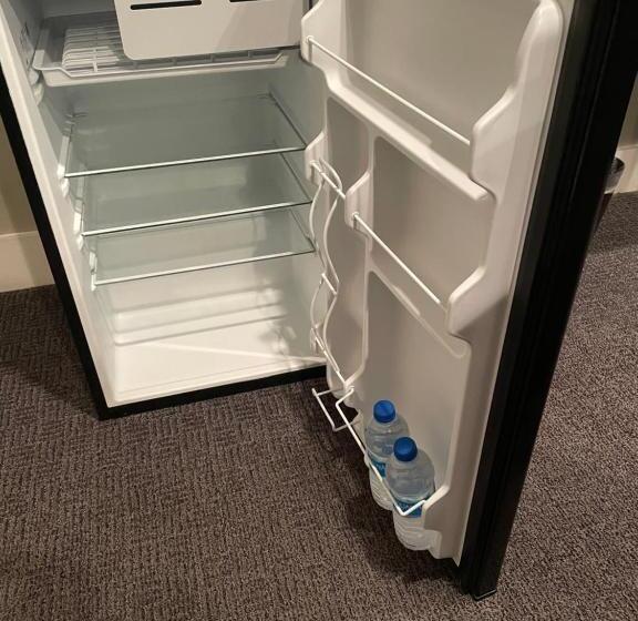 旅馆 Culpeper Center Suites