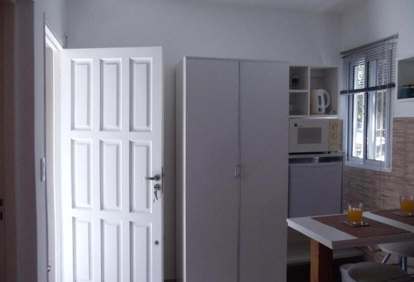 هاستل Dandy Suites