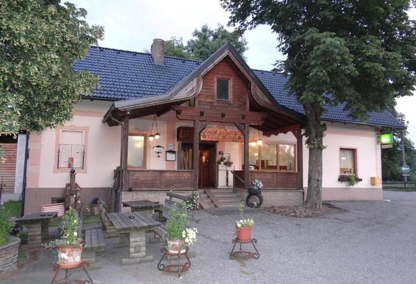 ユースホステル Gasthaus Zur Waldschenke