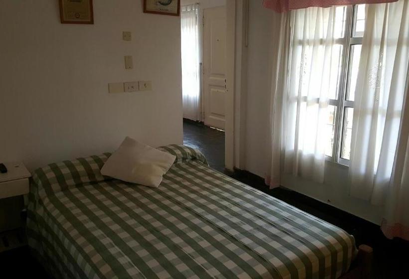 호스텔 Hosteria El Colonial