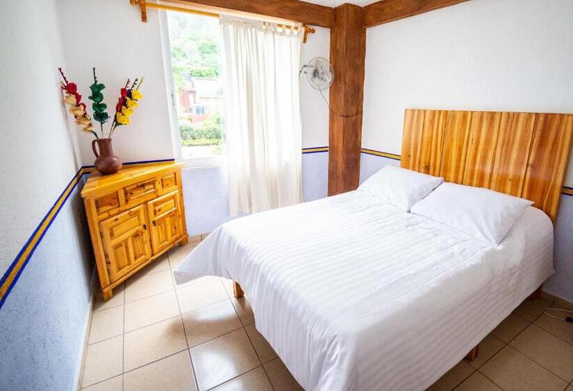 ユースホステル La Pirámide Del Tepozteco