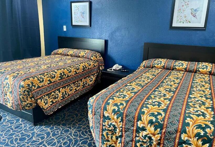 فندق صغير Super 6 Inn