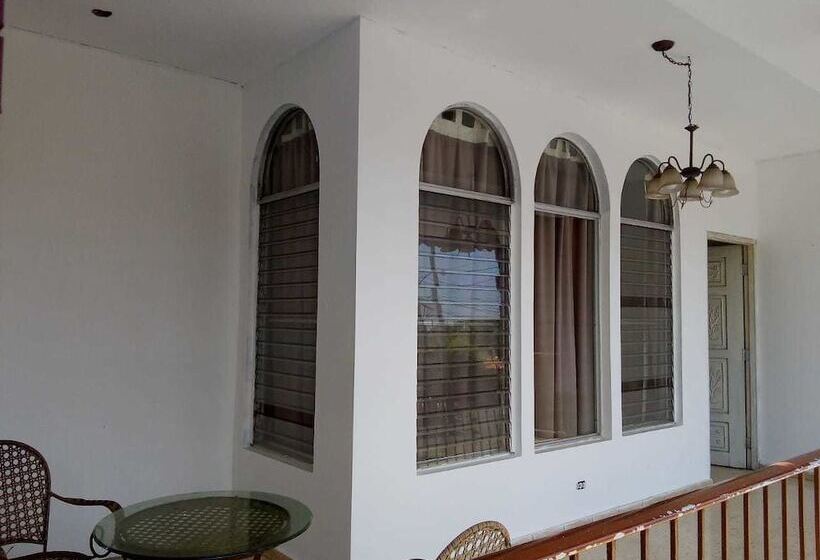 Casa Juliana Hostal   Hostel