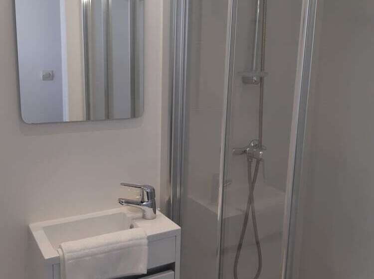 ホテル De La Croix De Malte