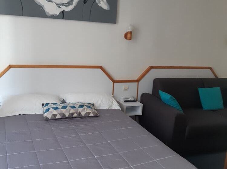 ホテル De La Croix De Malte