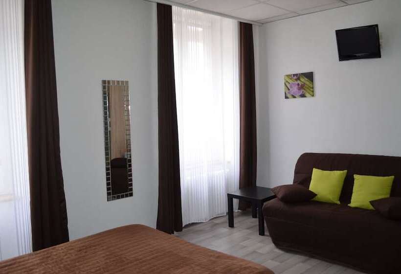 ホテル De La Croix De Malte