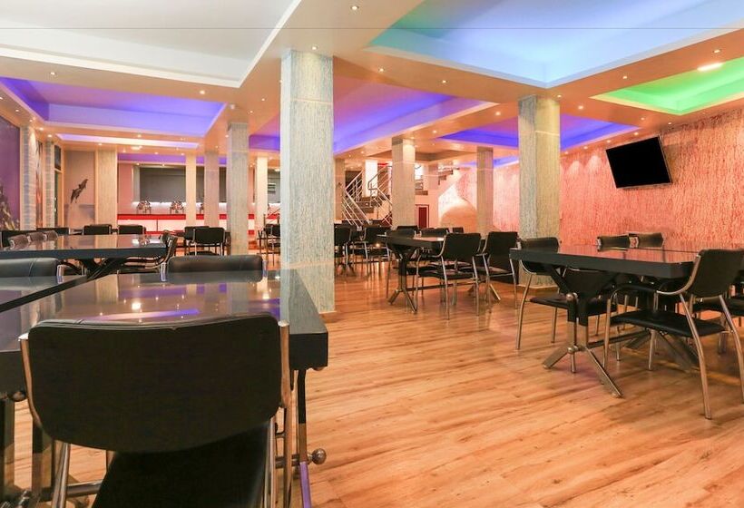 בית מלון כפרי Treebo Light House, 900 Mtrs From Botanical Garden