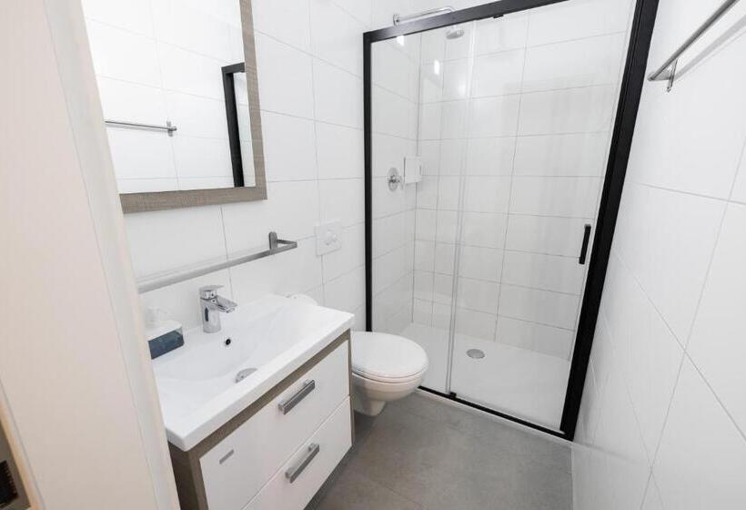 پانسیون 4flats