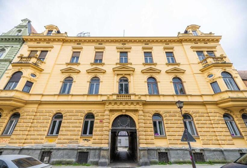 پانسیون 4flats