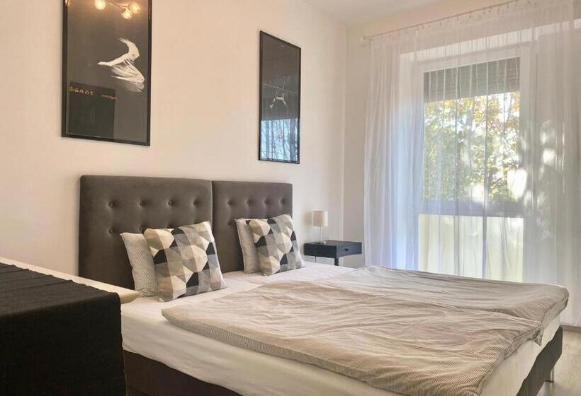 פנסיון Bellevue Vendégház 2