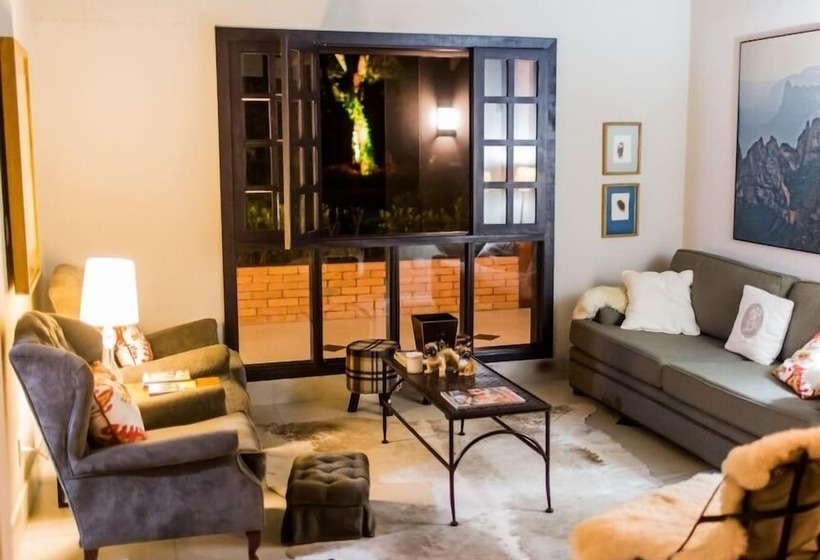 بنسيون Bosque Da Neblina