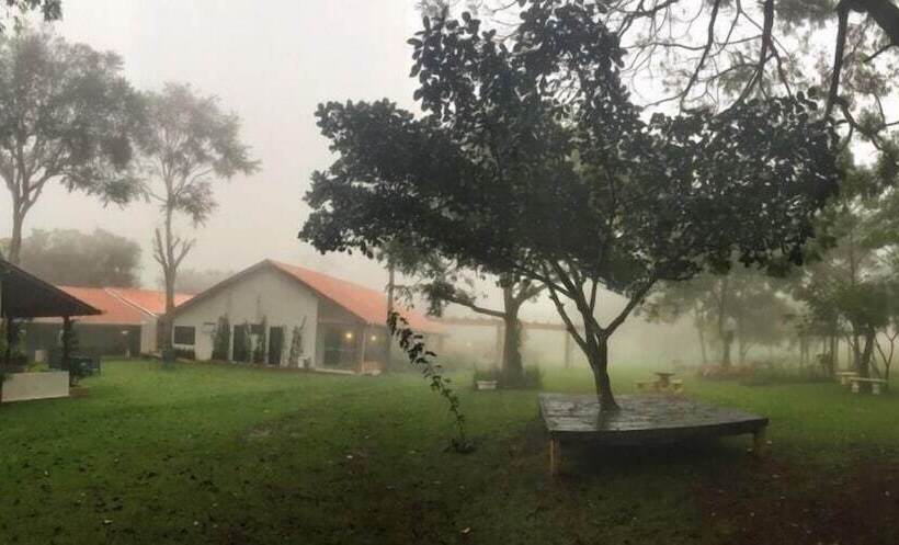 بنسيون Bosque Da Neblina