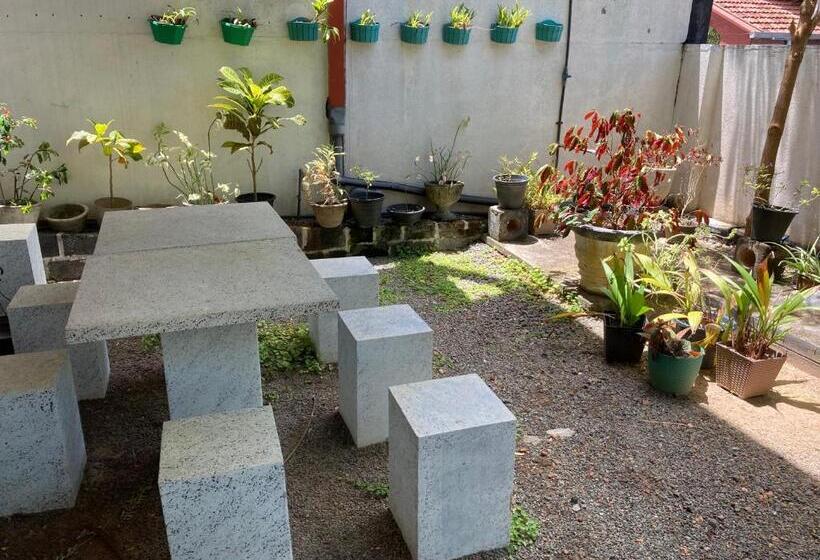 Пансион Channa Villa & Tours