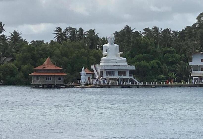 Пансион Channa Villa & Tours