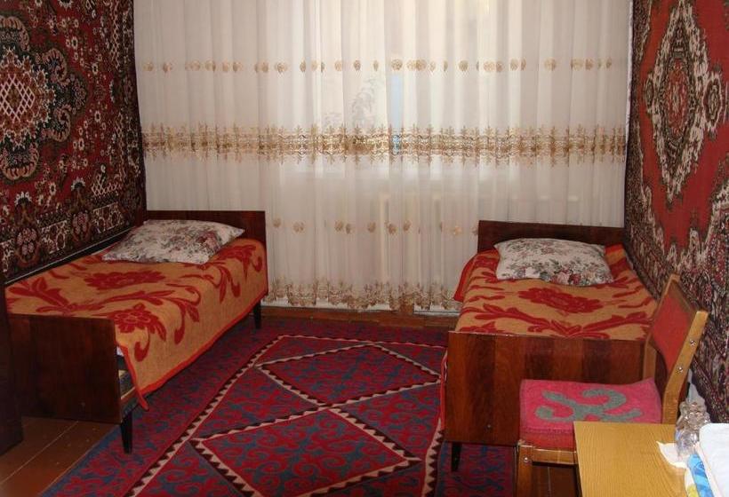 پانسیون Guest House Nur