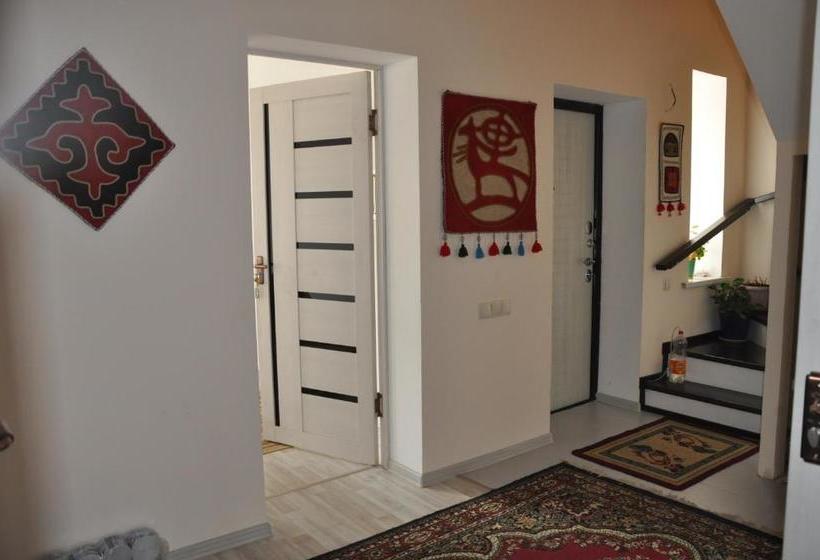 پانسیون Guest House Nur