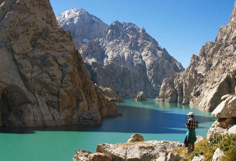 پانسیون Guest House Nur