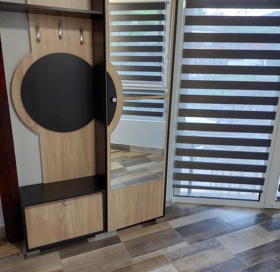 پانسیون Guest House Tedi