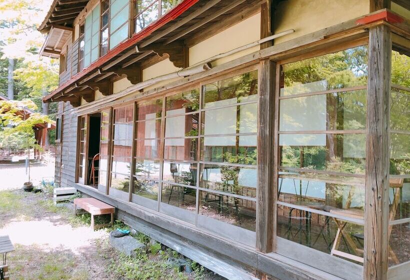 פנסיון Koya Backpackers