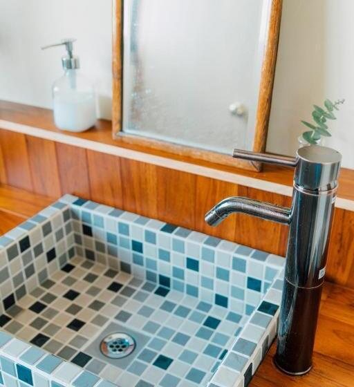 פנסיון Koya Backpackers