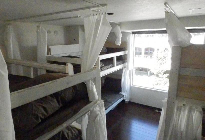 بنسيون Luna Inn