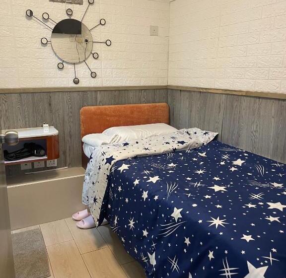 پانسیون Majestic 7 Guesthouse