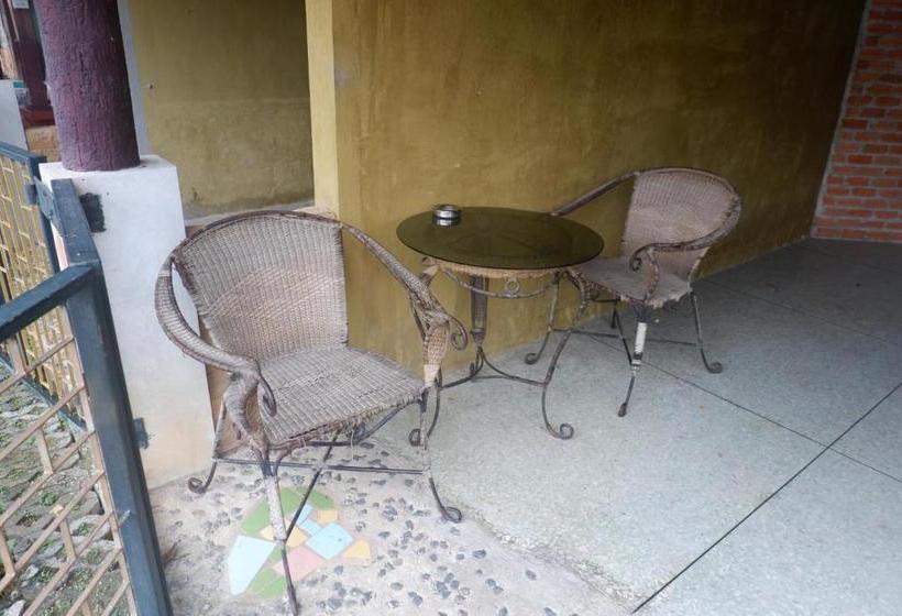 Пансион Phang Nga Cottage