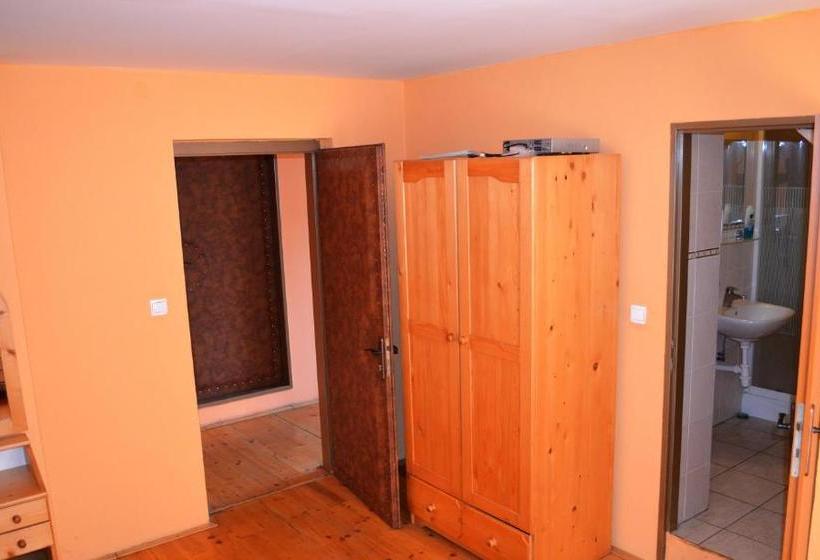 بنسيون Villa Silver Green