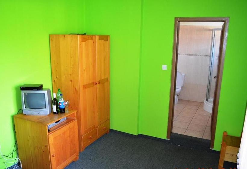 פנסיון Villa Silver Green