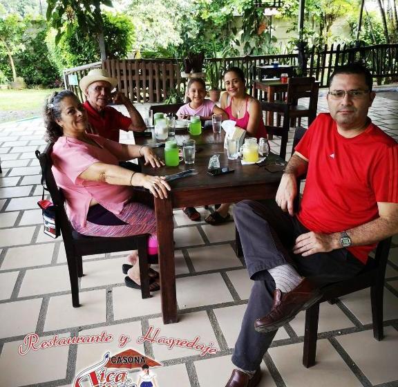 فندق صغير Casona Tica Linda