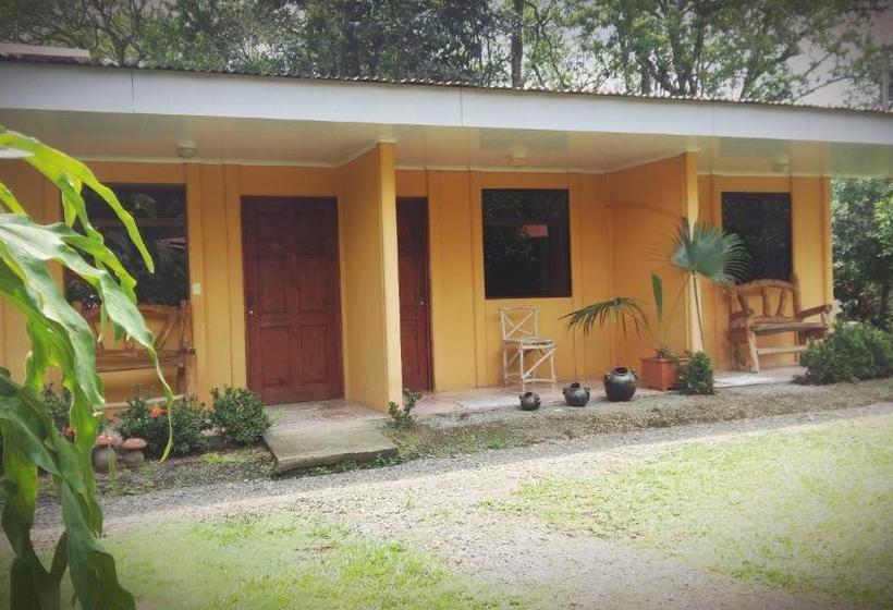 فندق صغير Casona Tica Linda